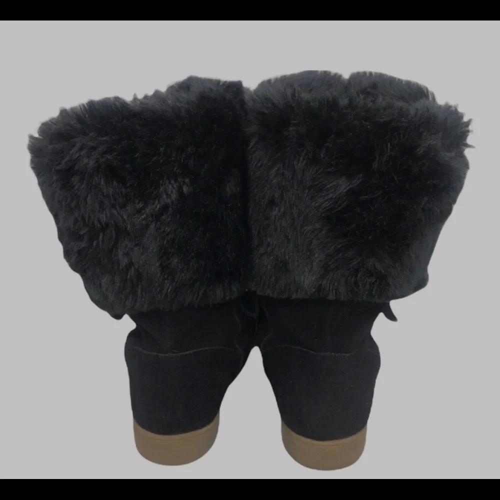 LANDS END Black Suede and Fur Mendota Winter Boots - Picture 5 of 6